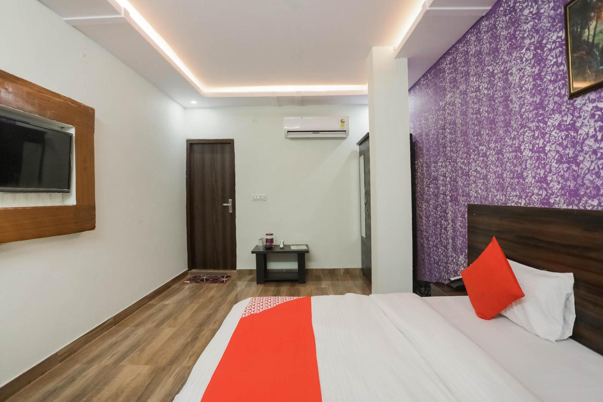 Hotel O Red Velvet Rooms & Banquet Faridabad Exterior foto
